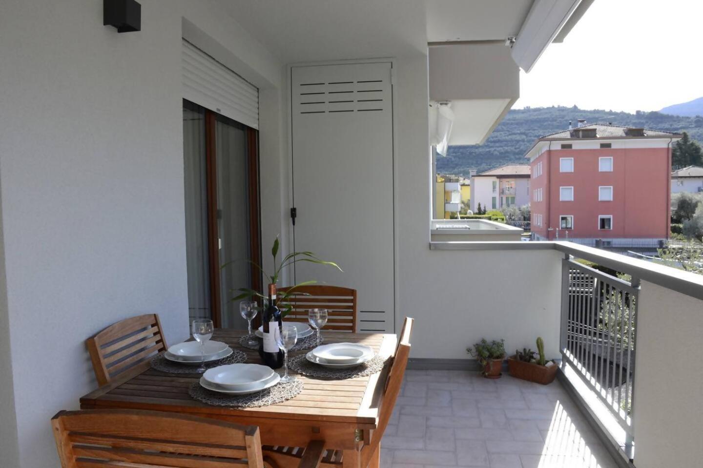 Appartamento Peler13 Con Balcone E Parcheggio 리바 델 이탈리아 베로나 외부 사진